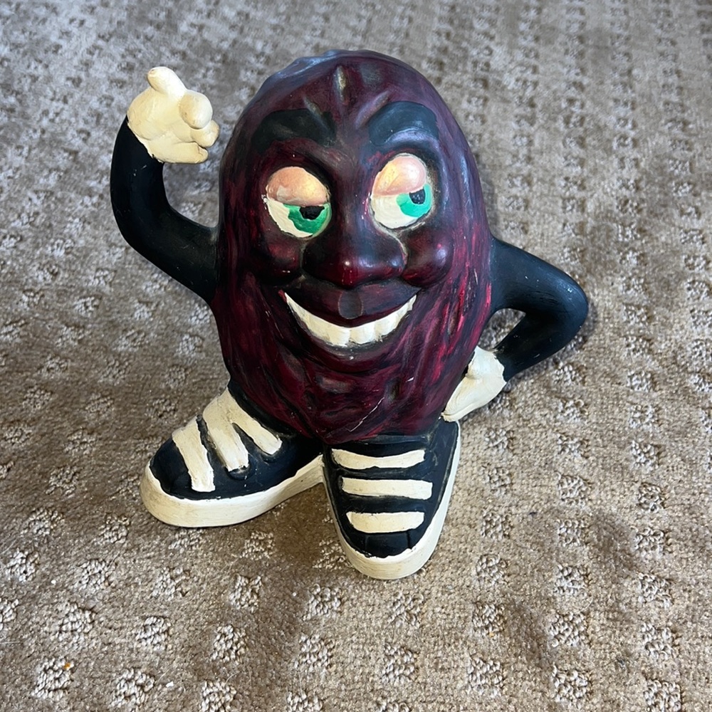 Vintage California Raisins Collectible Ceramic Statue